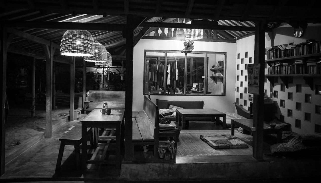Harry'S Ocean House Pacitan Daire Dış mekan fotoğraf