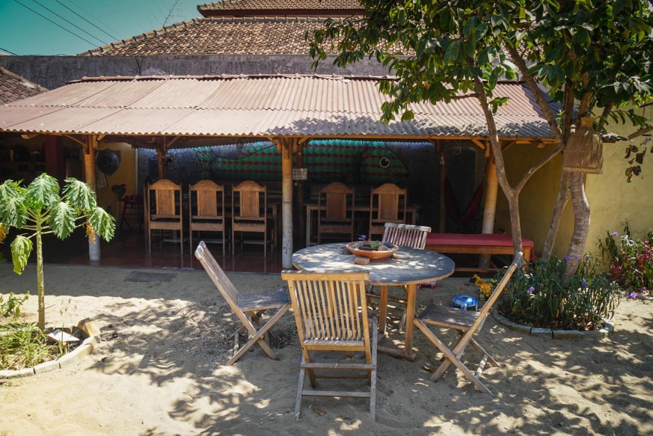 Harry'S Ocean House Pacitan Daire Dış mekan fotoğraf