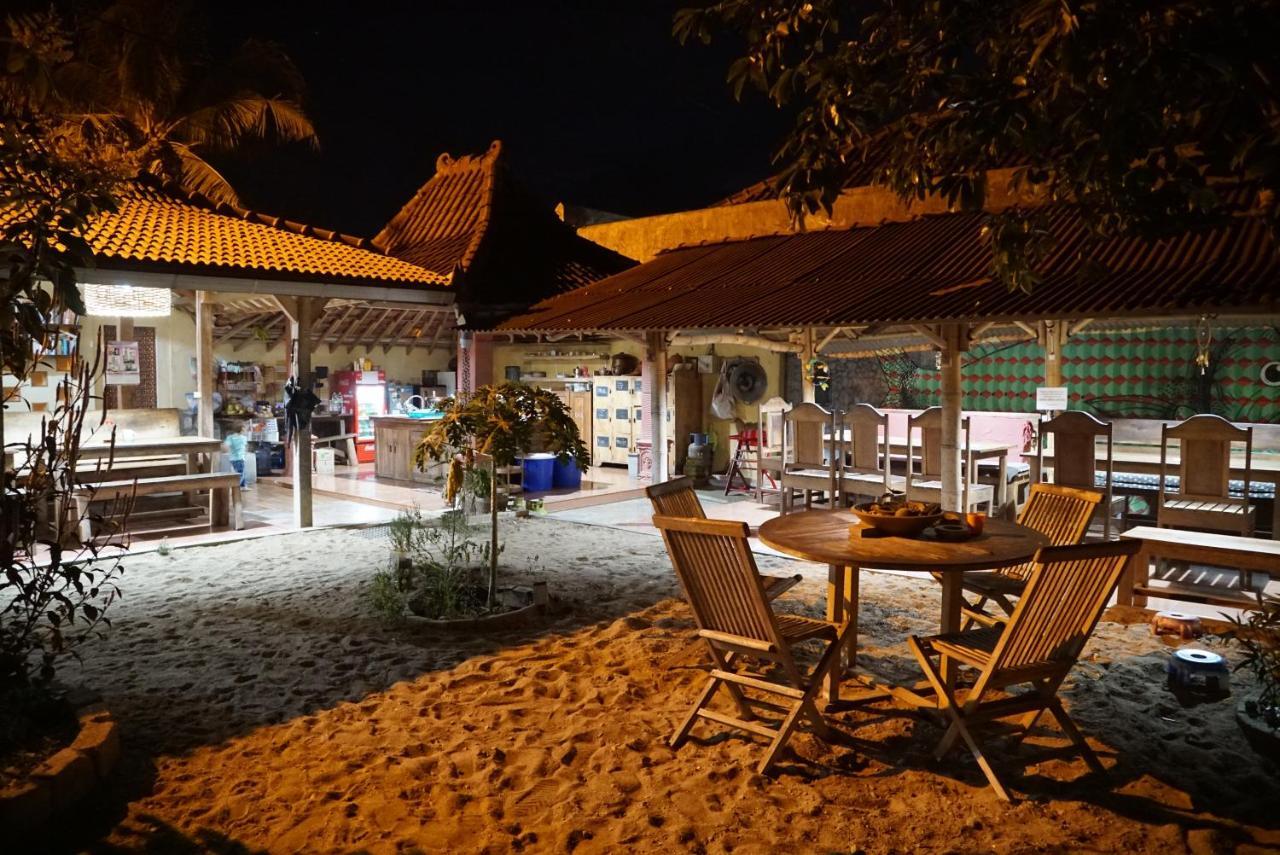 Harry'S Ocean House Pacitan Daire Dış mekan fotoğraf