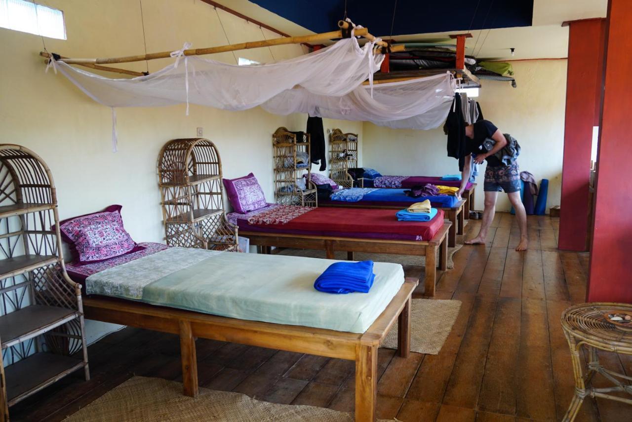 Harry'S Ocean House Pacitan Daire Dış mekan fotoğraf