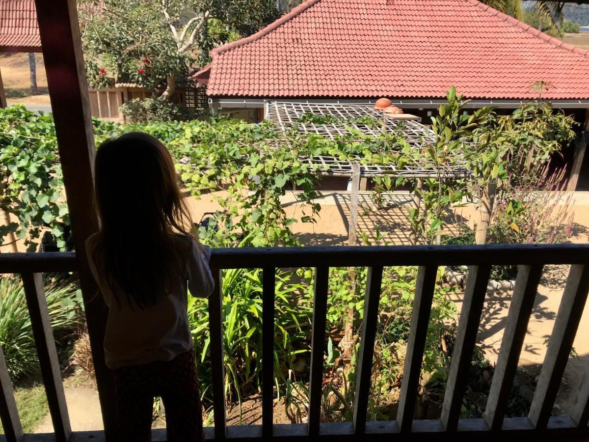 Harry'S Ocean House Pacitan Daire Dış mekan fotoğraf
